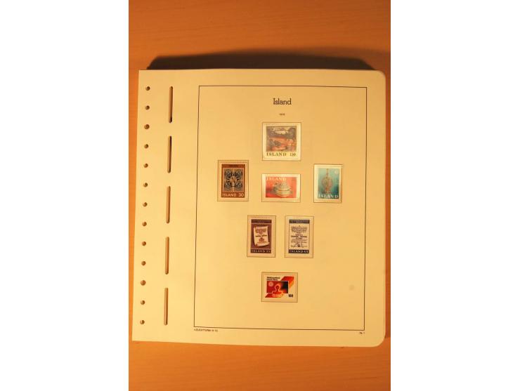 1876/1998, postfrische, ungebrauchte und gestempelte Sammlung mit guten Ausgaben im Leuchtturm-Album