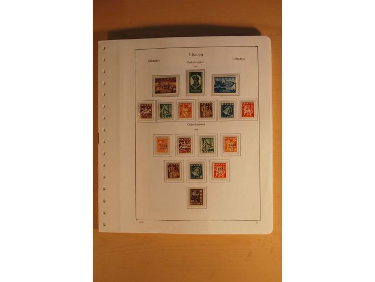 1918/2000, ungebrauchte und postfrische Sammlung, in den Hauptnummern augenscheinlich weit überkomplett mit vielen ungezähnte