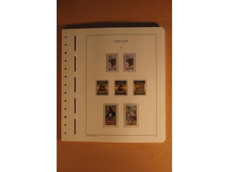1918/2000, ungebrauchte und postfrische Sammlung, in den Hauptnummern augenscheinlich weit überkomplett mit vielen ungezähnte