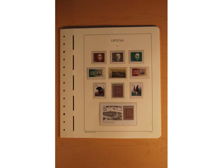 1918/2000, ungebrauchte und postfrische Sammlung, in den Hauptnummern augenscheinlich weit überkomplett mit vielen ungezähnte