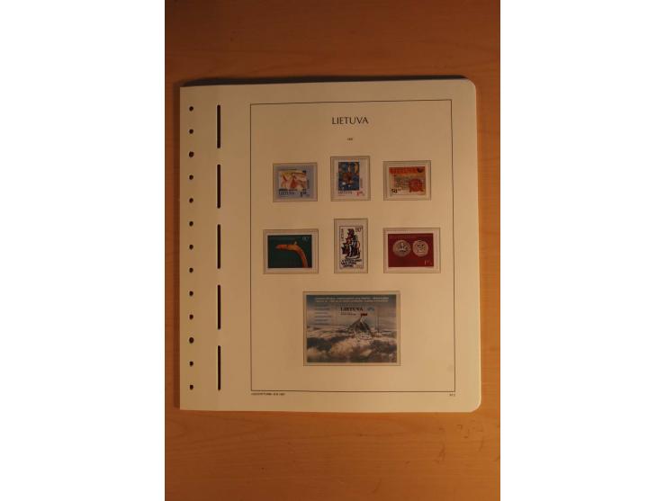 1918/2000, ungebrauchte und postfrische Sammlung, in den Hauptnummern augenscheinlich weit überkomplett mit vielen ungezähnte