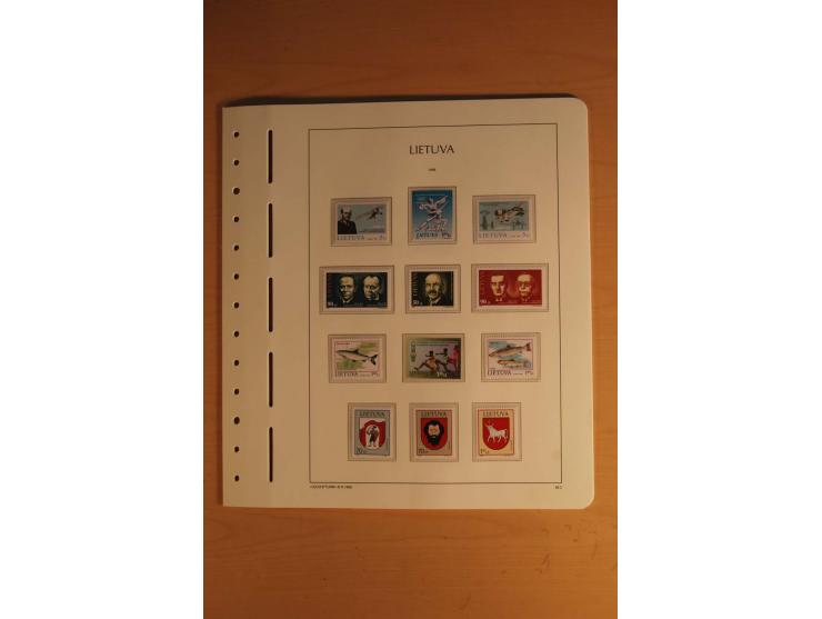 1918/2000, ungebrauchte und postfrische Sammlung, in den Hauptnummern augenscheinlich weit überkomplett mit vielen ungezähnte