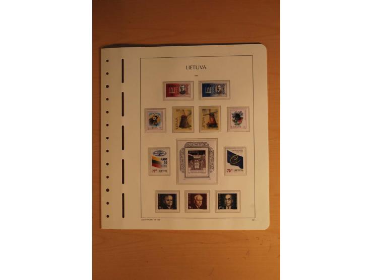 1918/2000, ungebrauchte und postfrische Sammlung, in den Hauptnummern augenscheinlich weit überkomplett mit vielen ungezähnte