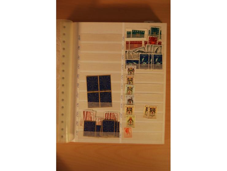 1859/1985, postfrischer, ungebrauchter und gestempelter Bestand mit besseren Ausgaben im Lagerbuch
