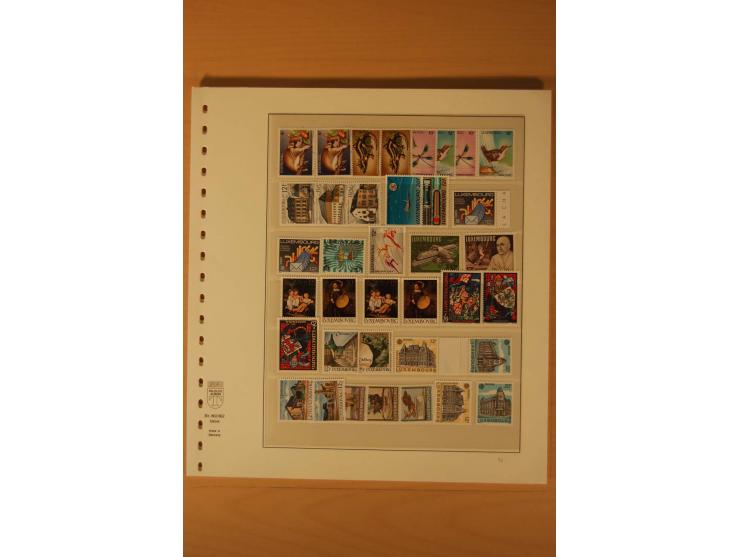 1871/2001 (ca.), postfrische und gestempelte Zusammenstellung, meist ab ca. 1960 mit gestempeltem Kleinbogen Mi.-Nr. 121I, ei