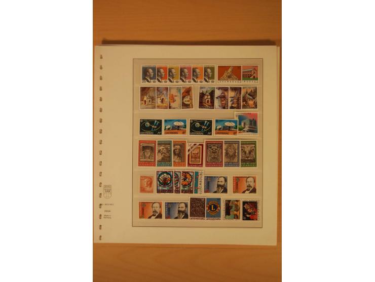 1871/2001 (ca.), postfrische und gestempelte Zusammenstellung, meist ab ca. 1960 mit gestempeltem Kleinbogen Mi.-Nr. 121I, ei