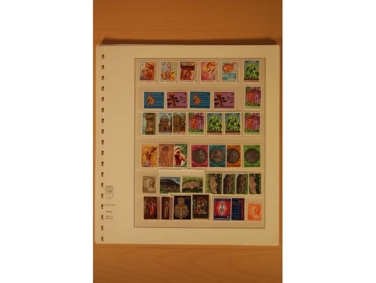 1871/2001 (ca.), postfrische und gestempelte Zusammenstellung, meist ab ca. 1960 mit gestempeltem Kleinbogen Mi.-Nr. 121I, ei