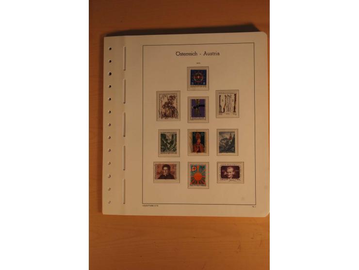 1850/2003, postfrische, ungebrauchte und gestempelte Sammlung mit WIPA-Block, Dollfuß und Renner-Kleinbogen in 4 Alben