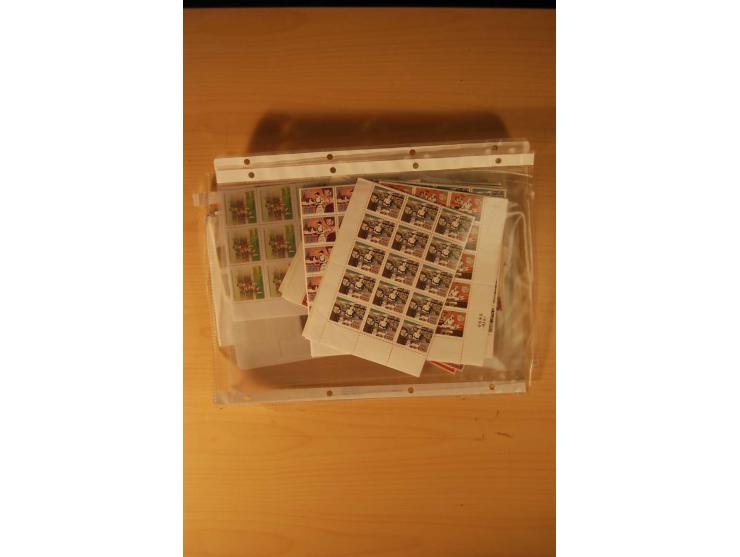 1958/83, postfrischer Posten, meist in Bogen und -teilen (Mi. ca. 19.170,-)
