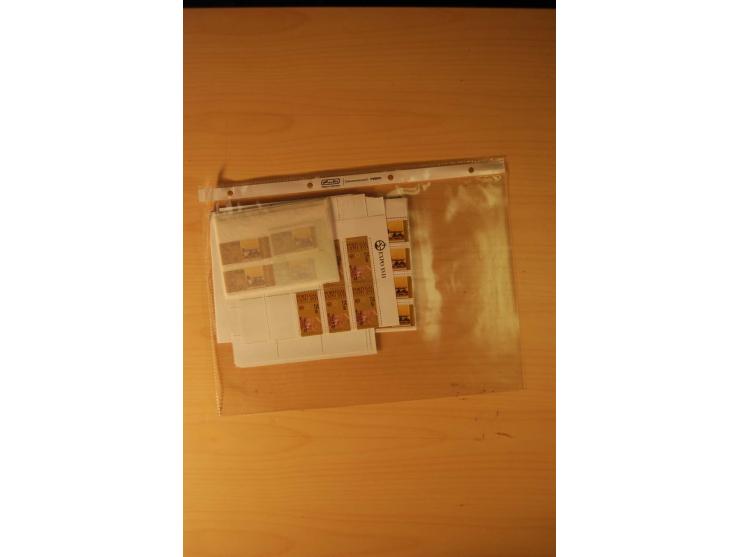 1958/83, postfrischer Posten, meist in Bogen und -teilen (Mi. ca. 19.170,-)