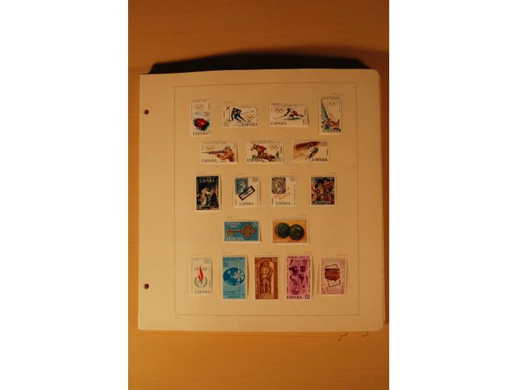 1926/88, ungebrauchte und gestempelte Sammlung, dazu einige andere Länder