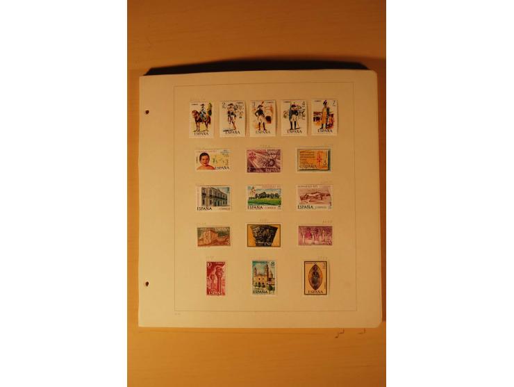 1926/88, ungebrauchte und gestempelte Sammlung, dazu einige andere Länder