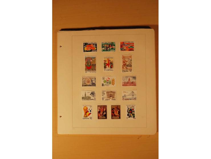 1926/88, ungebrauchte und gestempelte Sammlung, dazu einige andere Länder
