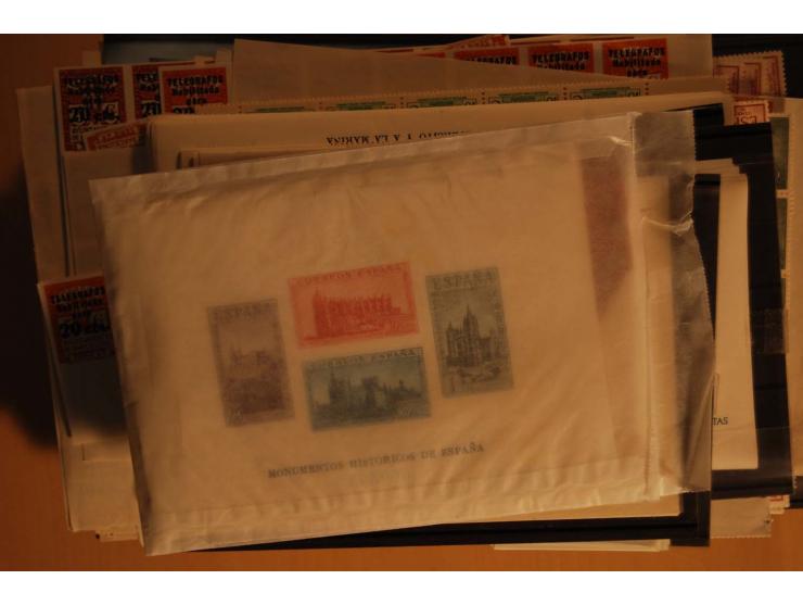 1938/52 (ca.), postfrischer kleiner Lagerbestand, meist gute Ausgaben und Blocks in größeren Mengen zwischen 20 und 100 Stück