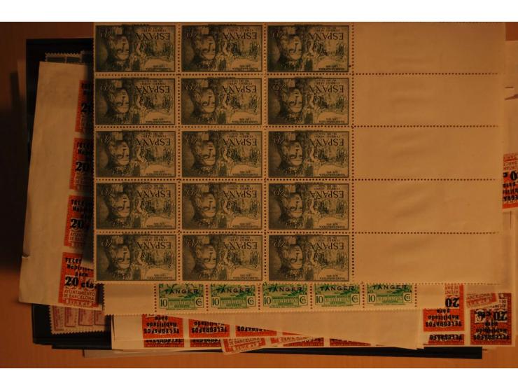 1938/52 (ca.), postfrischer kleiner Lagerbestand, meist gute Ausgaben und Blocks in größeren Mengen zwischen 20 und 100 Stück