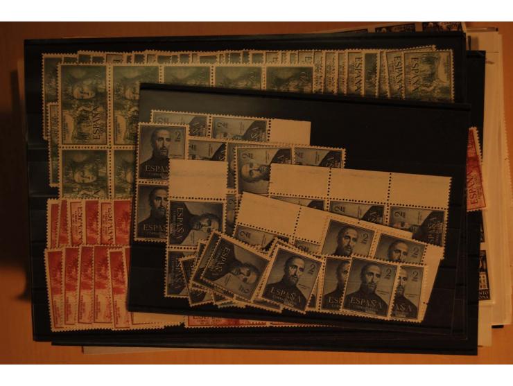 1938/52 (ca.), postfrischer kleiner Lagerbestand, meist gute Ausgaben und Blocks in größeren Mengen zwischen 20 und 100 Stück