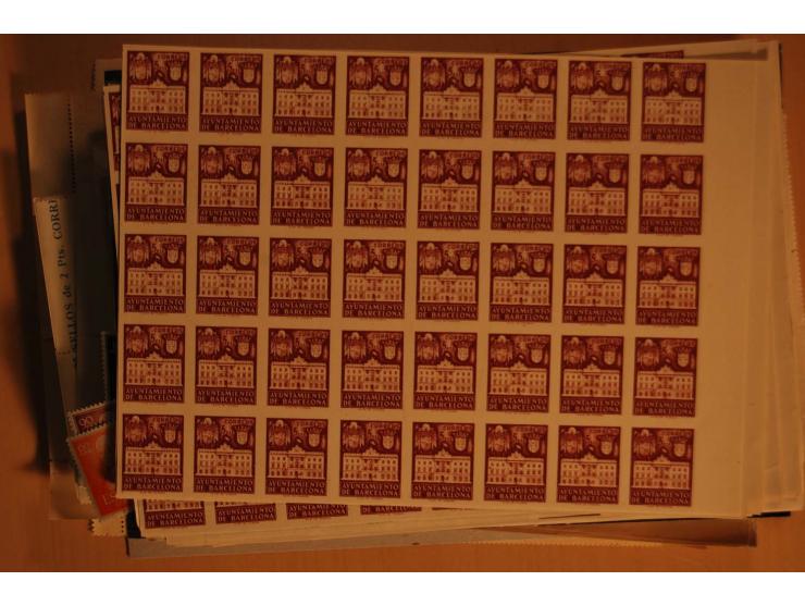 1938/52 (ca.), postfrischer kleiner Lagerbestand, meist gute Ausgaben und Blocks in größeren Mengen zwischen 20 und 100 Stück