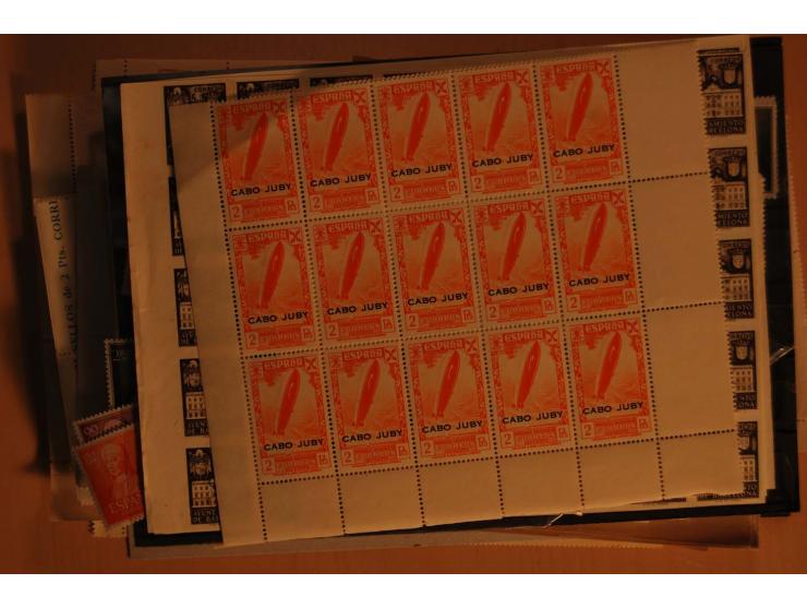 1938/52 (ca.), postfrischer kleiner Lagerbestand, meist gute Ausgaben und Blocks in größeren Mengen zwischen 20 und 100 Stück