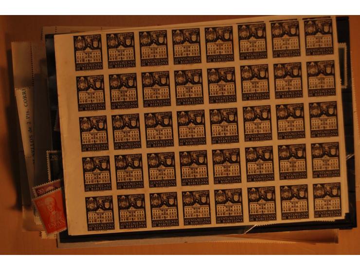 1938/52 (ca.), postfrischer kleiner Lagerbestand, meist gute Ausgaben und Blocks in größeren Mengen zwischen 20 und 100 Stück
