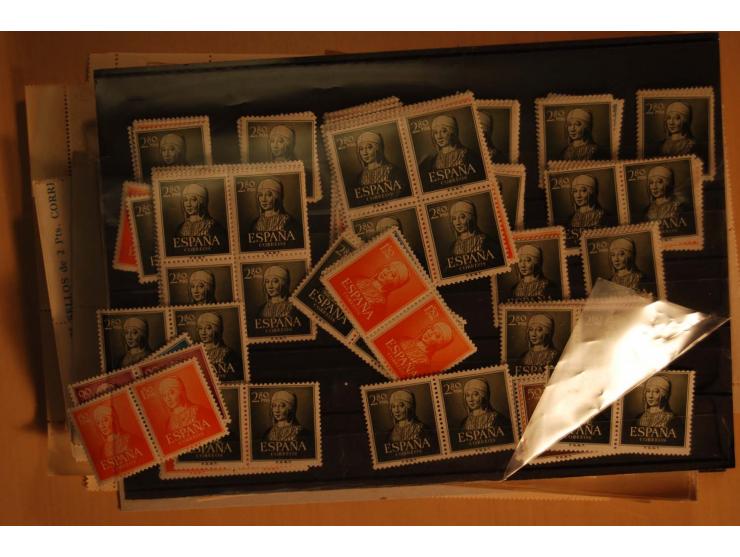 1938/52 (ca.), postfrischer kleiner Lagerbestand, meist gute Ausgaben und Blocks in größeren Mengen zwischen 20 und 100 Stück