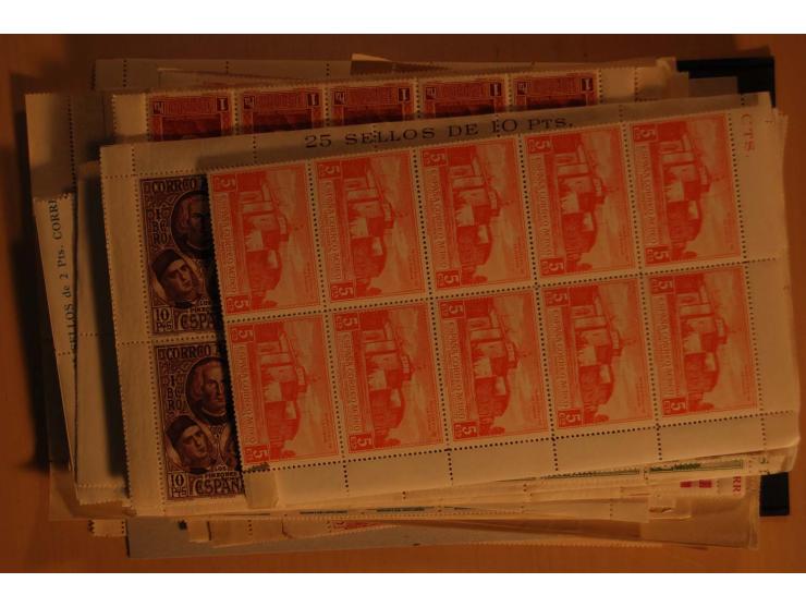 1938/52 (ca.), postfrischer kleiner Lagerbestand, meist gute Ausgaben und Blocks in größeren Mengen zwischen 20 und 100 Stück