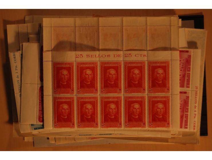 1938/52 (ca.), postfrischer kleiner Lagerbestand, meist gute Ausgaben und Blocks in größeren Mengen zwischen 20 und 100 Stück