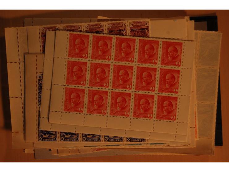 1938/52 (ca.), postfrischer kleiner Lagerbestand, meist gute Ausgaben und Blocks in größeren Mengen zwischen 20 und 100 Stück