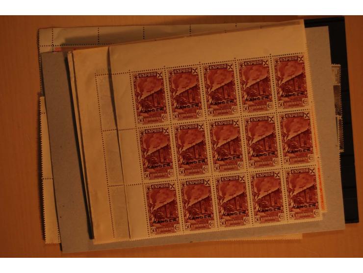1938/52 (ca.), postfrischer kleiner Lagerbestand, meist gute Ausgaben und Blocks in größeren Mengen zwischen 20 und 100 Stück