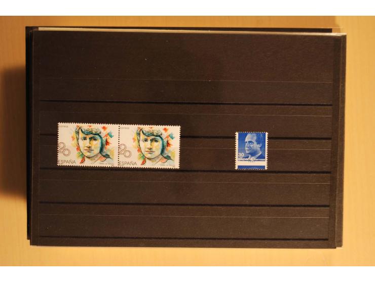 1981/89, postfrische Partie Abarten, vielfach mit Fotoattest Graus