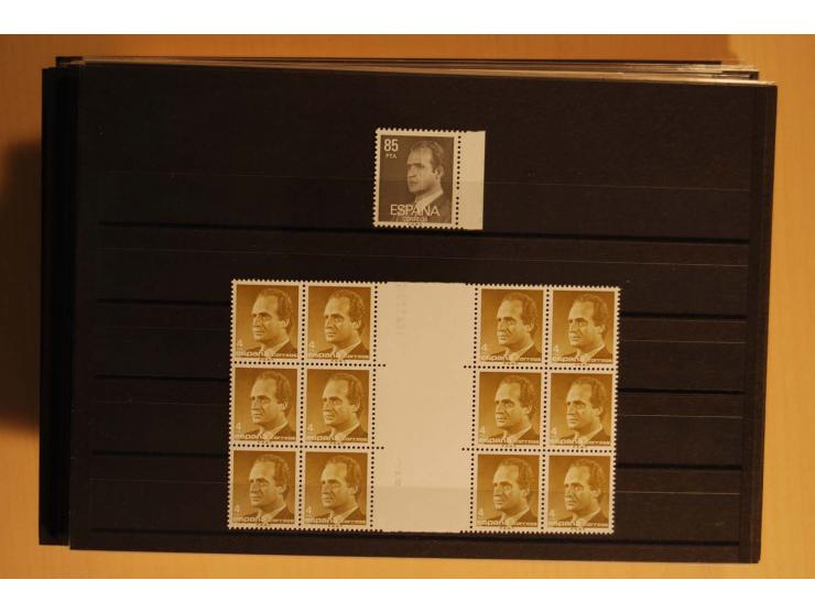1981/89, postfrische Partie Abarten, vielfach mit Fotoattest Graus