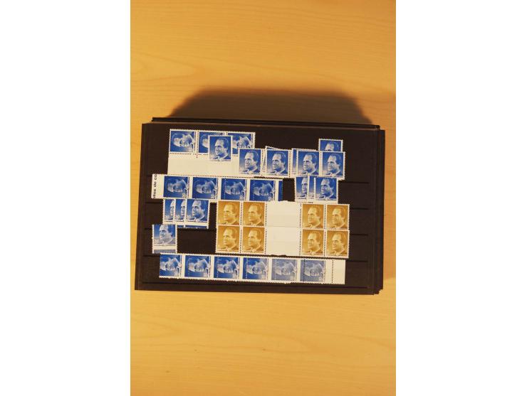 1985/98, sehr umfangreiche postfrische Partie von einigen hundert Abarten, dabei un- und teilgezähnte Werte, fehlende Farben,