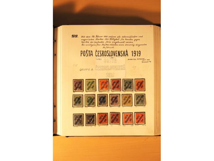 1919,  POSTA CESKOSLOVENSKA, ungebrauchte Sammlung der Aufdruckmarken, dabei verschiedene Typen, kopfstehende Aufdrucke, vers