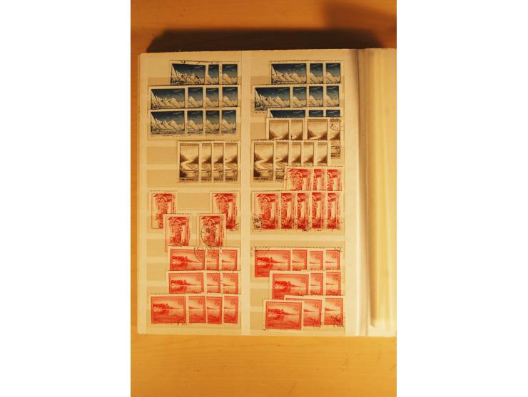 1885/1960(ca.), ungebrauchte und gestempelte Partie in 4 Steckalben, dabei u.a. 32 red revenues