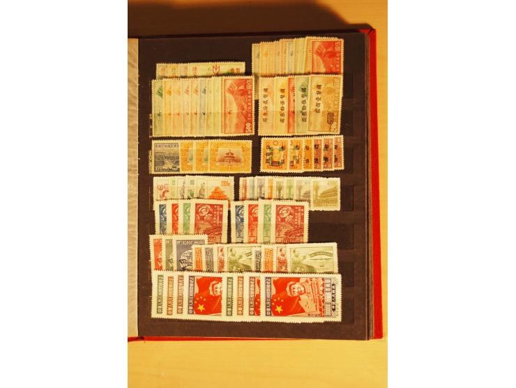 1940/92, postfrische, ungebrauchte und etwas gestempelte Partie im Einsteckbuch