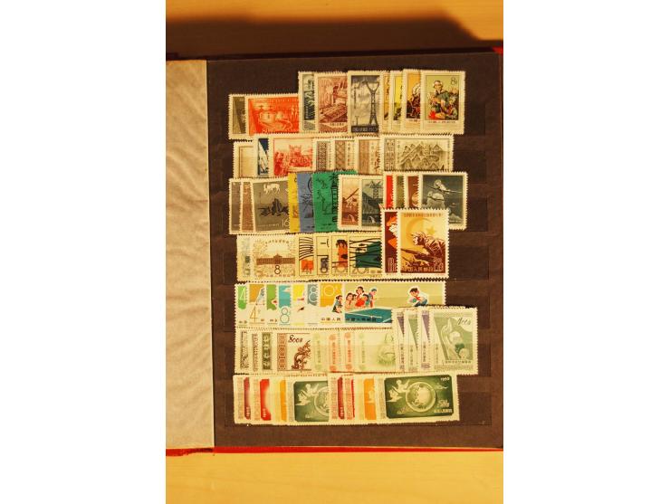 1940/92, postfrische, ungebrauchte und etwas gestempelte Partie im Einsteckbuch