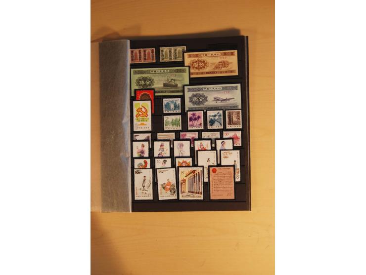 1949/83, postfrische Sammlung, bis Mi.-Nr. 1905 in den Hauptnummern kpl. mit allen guten Ausgaben einschließlich des Spitzens