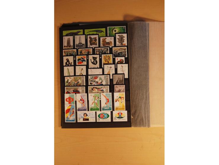 1949/83, postfrische Sammlung, bis Mi.-Nr. 1905 in den Hauptnummern kpl. mit allen guten Ausgaben einschließlich des Spitzens