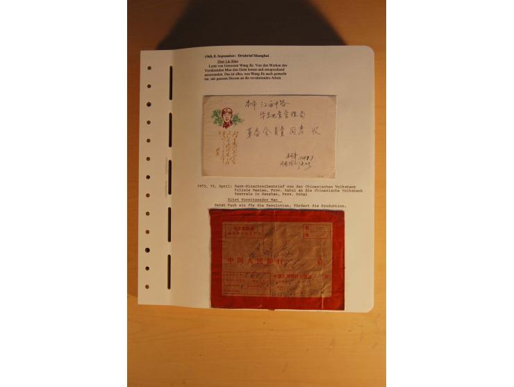 1963/76 (ca.), Sammlung mit rd. 170 Briefen, Formularen u.a. mit Mao-Zitaten, Liedern etc. aus der Zeit der Kulturrevolution;