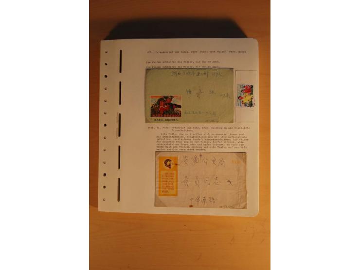 1963/76 (ca.), Sammlung mit rd. 170 Briefen, Formularen u.a. mit Mao-Zitaten, Liedern etc. aus der Zeit der Kulturrevolution;