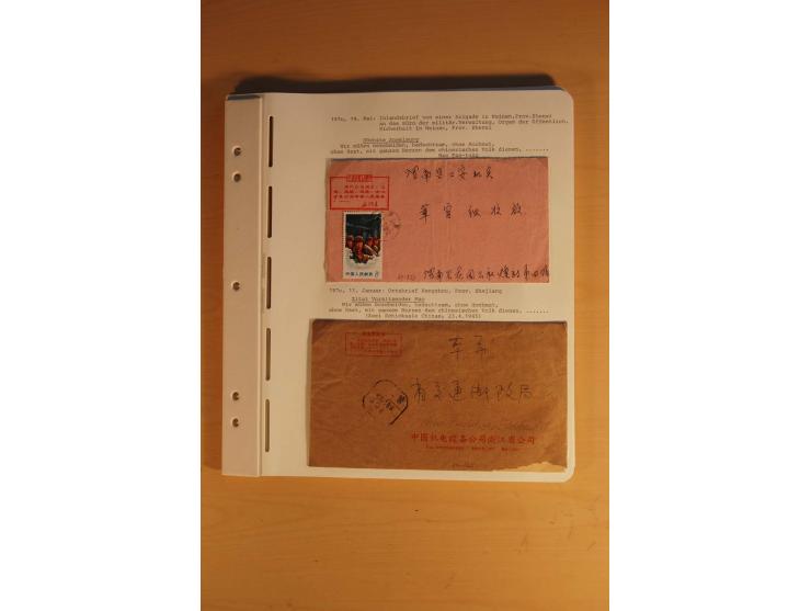 1963/76 (ca.), Sammlung mit rd. 170 Briefen, Formularen u.a. mit Mao-Zitaten, Liedern etc. aus der Zeit der Kulturrevolution;