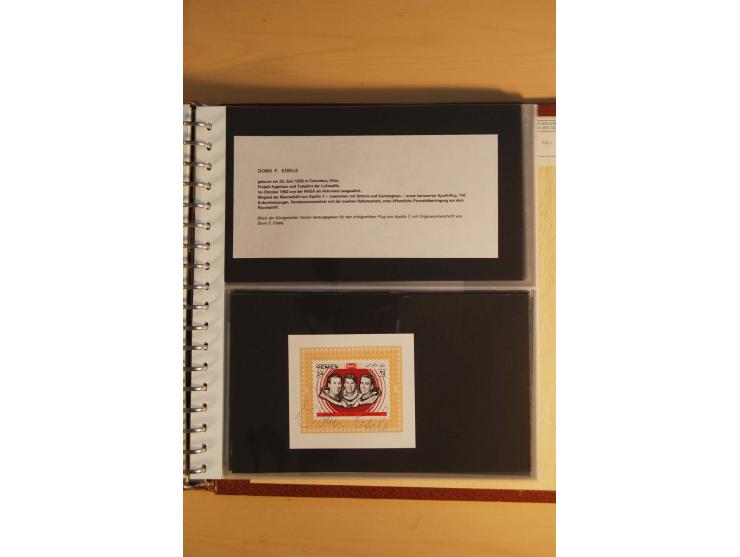 WELTRAUM: 1969, 19 verschieden Blocks mit Weltraum-Motiven und verschiedenen Unterschriften von amerik. Astronauten