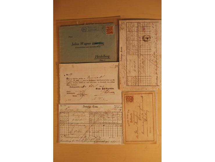 NECKARGEMÜND: 1840/1930 (ca.), nicht aufgezogene Heimatsammlung mit viel Material, dabei Postscheine, viele frankierte Baden-
