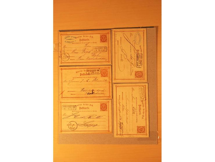 1872/95 (ca.), rd. 215 DR-Ganzsachen mit nachverwendeten Sachsenstempeln; sehr saubere Erhaltung; Aufstellung vorhanden
