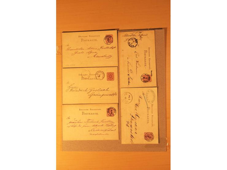 1872/95 (ca.), rd. 215 DR-Ganzsachen mit nachverwendeten Sachsenstempeln; sehr saubere Erhaltung; Aufstellung vorhanden