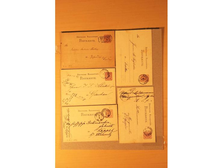 1872/95 (ca.), rd. 215 DR-Ganzsachen mit nachverwendeten Sachsenstempeln; sehr saubere Erhaltung; Aufstellung vorhanden