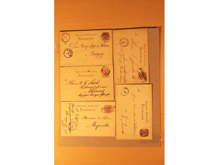 1872/95 (ca.), rd. 215 DR-Ganzsachen mit nachverwendeten Sachsenstempeln; sehr saubere Erhaltung; Aufstellung vorhanden