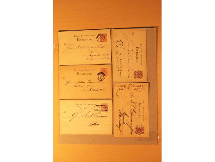 1872/95 (ca.), rd. 215 DR-Ganzsachen mit nachverwendeten Sachsenstempeln; sehr saubere Erhaltung; Aufstellung vorhanden
