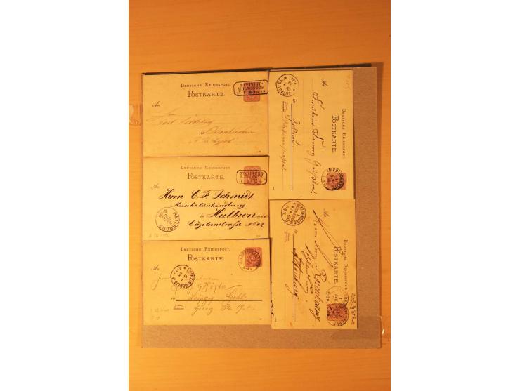 1872/95 (ca.), rd. 215 DR-Ganzsachen mit nachverwendeten Sachsenstempeln; sehr saubere Erhaltung; Aufstellung vorhanden
