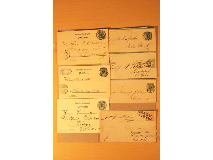 1872/95 (ca.), rd. 215 DR-Ganzsachen mit nachverwendeten Sachsenstempeln; sehr saubere Erhaltung; Aufstellung vorhanden