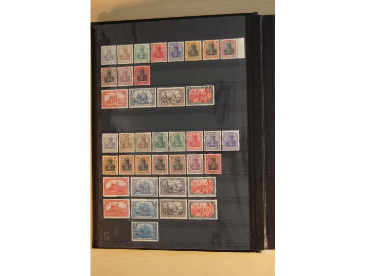 1872/1940, anfangs gestempelte später zunehmend ungebrauchte/postfrische Sammlung mit einer Vielzahl an besseren Werten dabei